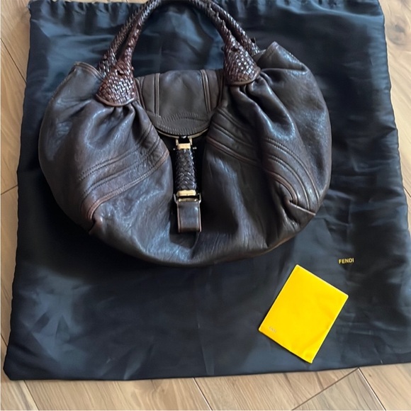 Authentic Fendi spy - Picture 6 of 13